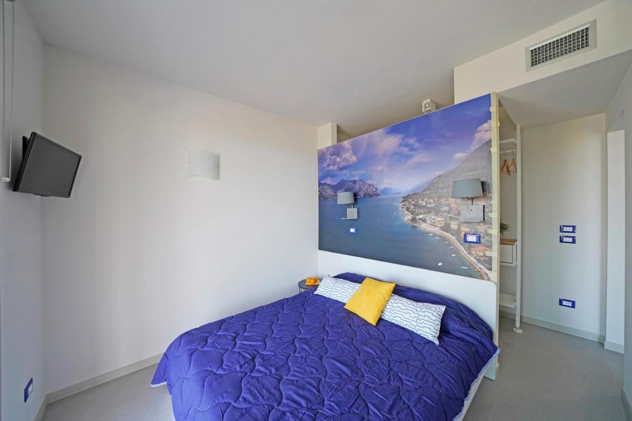 Gardaliva Blue Studio 3 Manerba del Garda Buitenkant foto